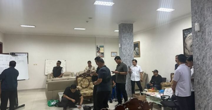 Kerobokan Prison Governor Removed After Drugs and Phones Found Inside Bali Jail 37 Drug raid at Kerobokan Prison, Bali.