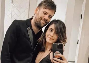 Beartooth Frontman Caleb Shomo Comes Out as Gay. His Wife's Response Is Unusual. 47 Caleb Shomo