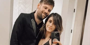 Beartooth Frontman Caleb Shomo Comes Out as Gay. His Wife's Response Is Unusual. 1 Caleb Shomo