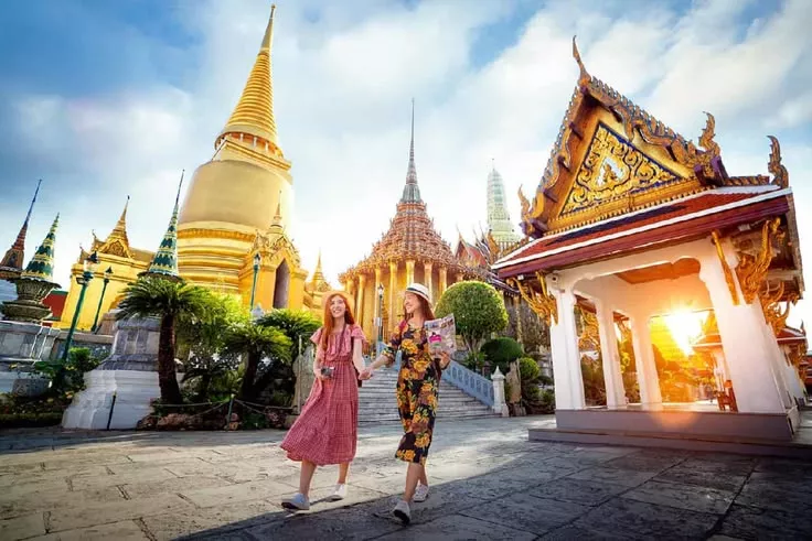 Thailand Just Slashed Its Visa-Free Stay to 30 Days. Should Bali Do the Same? 38
illustration photo of tourists in Thailand