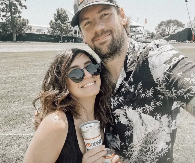 Beartooth Frontman Caleb Shomo Comes Out as Gay. His Wife's Response Is Unusual. 38 Caleb Shomo and Wife