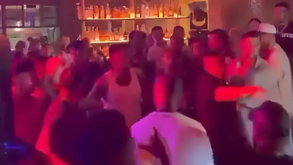 A heated argument erupted inside a bar in North Kuta, Badung, after guests got into a fistfight.