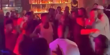 A heated argument erupted inside a bar in North Kuta, Badung, after guests got into a fistfight.