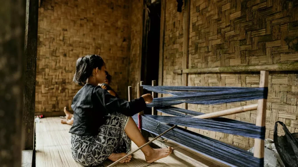 Eight Years Waiting for the State: A Weaving School in Sumbawa Still Fighting Alone 5 Illustration photo of weaving crafts in Sumbawa