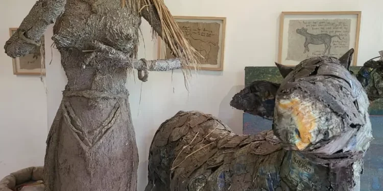 The Plastic Jellyfish of Gang Bintang: How Eight Artists in Ubud Are Trying to Save Your Dinner