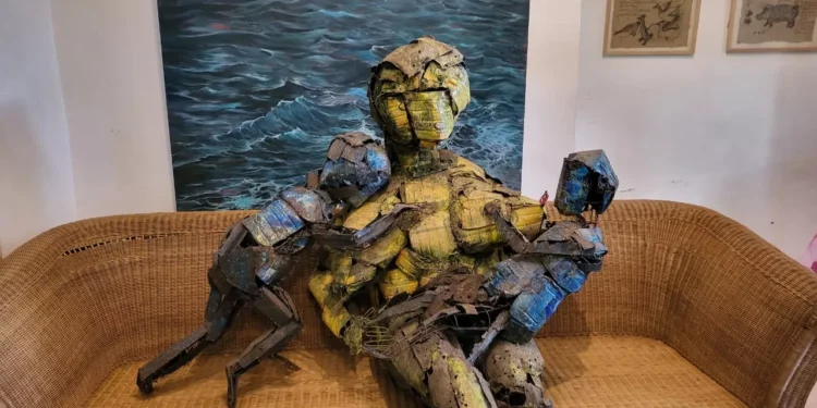 The Plastic Jellyfish of Gang Bintang: How Eight Artists in Ubud Are Trying to Save Your Dinner