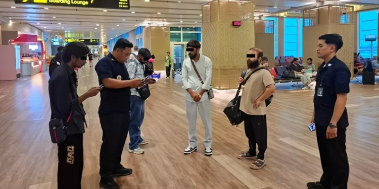Bali’s ‘Paradise Penalty’: Six Foreigners Deported in a Single Week for Bad Behavior 37 Photo: Denpasar Immigration Department deporting six Indonesian citizens who violated Indonesian regulations. (doc. Denpasar Immigration Department)
