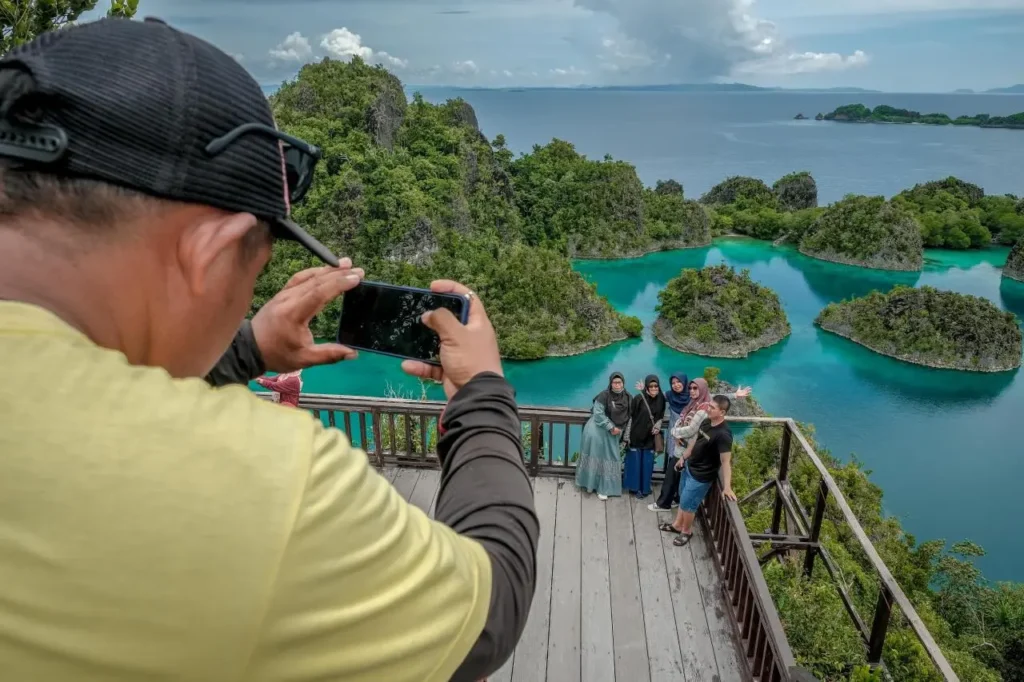 Beyond Bali: The Hidden Indonesian Islands Redefining Luxury Travel, Adventure, and Culture 38 Raja Ampat