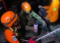 He Climbed Down a Bali Cliff to Save a Dog. Hours Later, Rescuers Had to Save Him. 48 The Search and Rescue (SAR) team rescued a man trapped on a cliff at Pandawa Beach, Kutuh Village, South Kuta, Badung, Bali, Saturday (June 13, 2026). (Photo: Basarnas Denpasar)