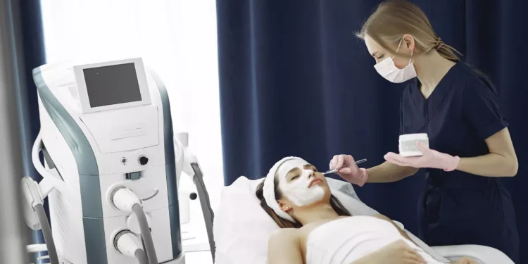 Illustration of a photo of a beauty clinic managed by a foreign national in Bali.