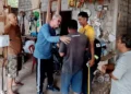 Victor Miguel, a foreigner from the United States, forgave the man who stole his wallet while visiting Kehen Temple in Bangli, Bali, on Friday (June 19, 2026). (Photo: Bangli Police Department)
