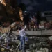 Building collapses as a massive earthquake strikes Venezuela. (Photo: REUTERS/Gaby Oraa)