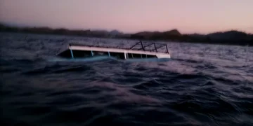 A ship sank in the waters off Seraya Island, Labuan Bajo, West Manggarai, East Nusa Tenggara (NTT), Saturday (June 6, 2026). (Photo: Labuan Bajo Search and Rescue Post)