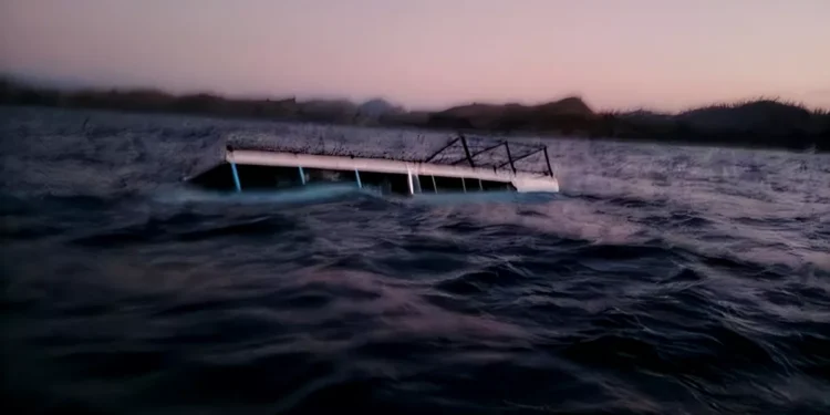 Cargo Vessel Sinks Near Labuan Bajo. Rescuers Arrive and Find Nobody Onboard. 37 A ship sank in the waters off Seraya Island, Labuan Bajo, West Manggarai, East Nusa Tenggara (NTT), Saturday (June 6, 2026). (Photo: Labuan Bajo Search and Rescue Post)