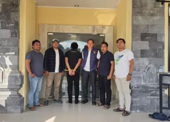 Photo: A man identified as UM was arrested by police for stealing money from an Indian tourist at a resort in Ubud, Gianyar. (Doc. Ubud Police)