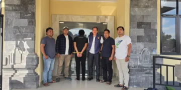 Photo: A man identified as UM was arrested by police for stealing money from an Indian tourist at a resort in Ubud, Gianyar. (Doc. Ubud Police)