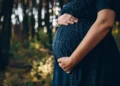 Illustration of pregnancy. A mother in Denpasar, Bali, identified as KC, had to be detained by law enforcement officers. Her husband, RSL, reported KC to the Denpasar Police Station due to administrative issues and the location of the birth of their first child.