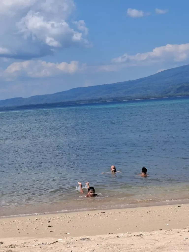 Beyond Semana Santa: The Beach That Locals Don't Want You to Miss in Larantuka 41
Alqaqa Beach is also suitable for swimming and for children to play.