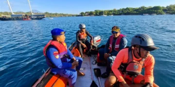Search operation for a yacht crew member who went missing in the waters off Pasir Putih Beach, Banyu Wedang, Pejarakan Village, Gerokgak District, Buleleng Regency, Bali, on Thursday (July 2, 2026). (Basarnas Bali.)