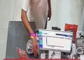 A video screenshot showing the alleged theft of tip money by a foreign national at a clothing store on Jalan Raya Pantai Brawa, Tibubeneng Village, North Kuta District, Badung Regency, Bali, on Thursday (July 9, 2026). (Instagram @polsekkutautara)
