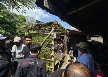 The atmosphere at the funeral home of KD in Sidetapa Village, Banjar District, Buleleng Regency, Bali, Monday (July 27, 2026).