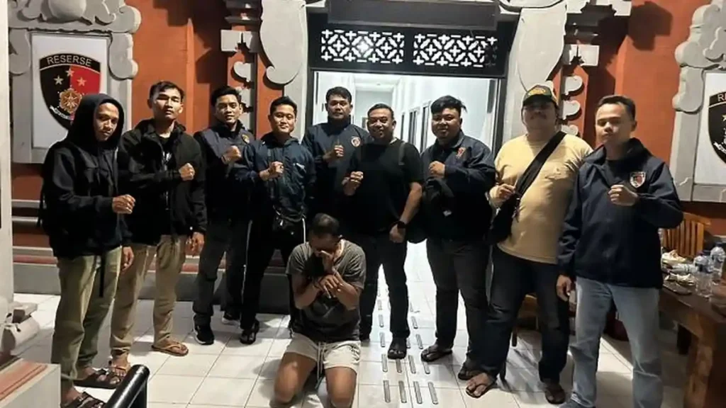 A Fake Name, a Fake Neighborhood, and Six Months: What a Bali Child Abuse Case Reveals About a Global Crisis Hiding in Plain Sight 38 Police apprehend the perpetrator who sexually assaulted a minor. Klungkung Police state that the perpetrator—who impregnated a 11-year-old—met the victim via the OMI app.