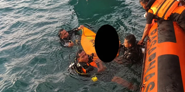 Search and rescue teams recovered the body of a Chinese tourist who drowned while snorkeling in the waters off Kelor Island, Labuan Bajo, West Manggarai, East Nusa Tenggara (NTT), on Wednesday (July 15, 2026).