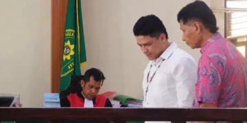 Colombian national Sebastian Arboleda Montoya appears during a court hearing at Denpasar District Court after being sentenced to 11 years in prison for smuggling cocaine into Bali.