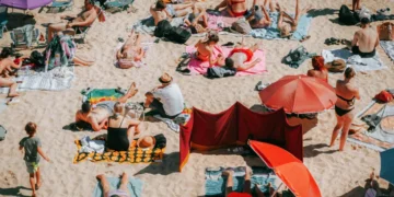 A photo of hot weather at a beach