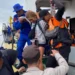 Photo: Passengers from a tourist boat that sank in the waters off Sanggar are evacuated by a joint team at Bima Port, West Nusa Tenggara (NTB), on Friday (July 17, 2026). (Credit: Bima City Police)