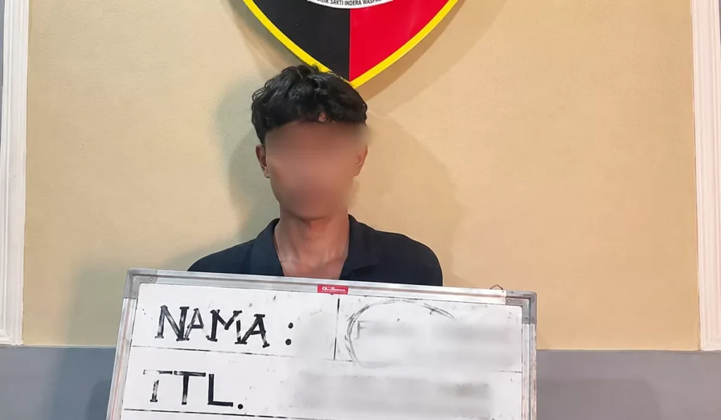 Photo: One of the perpetrators involved in motorcycle thefts at three locations in Denpasar. (Courtesy of Denpasar City Police)