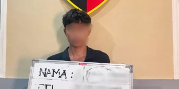 Photo: One of the perpetrators involved in motorcycle thefts at three locations in Denpasar. (Courtesy of Denpasar City Police)