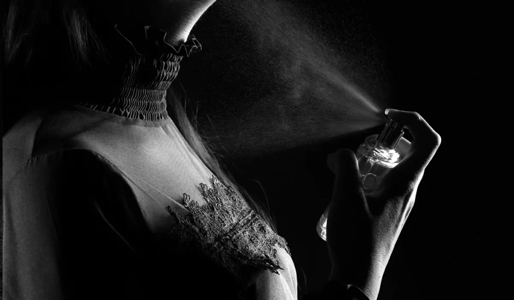 Why Doesn't Perfume Last in Bali? Here's the Science (And How to Make It Last Longer) 4 Why perfume doesn't last in Bali explained by tropical climate, humidity, heat, and fragrance science.
