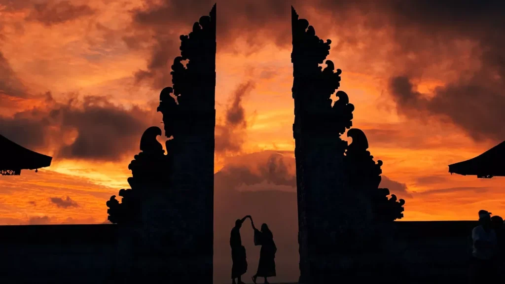 Bali Sunset Captions: 60+ Original Instagram Captions for Your Best Golden Hour Photos 1 A beautiful sunset photo at a temple in Bali (Pexels)