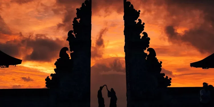 Bali Sunset Captions: 60+ Original Instagram Captions for Your Best Golden Hour Photos 37 A beautiful sunset photo at a temple in Bali (Pexels)
