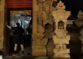 Photo: A foreign national went viral for urinating in front of a resident's home in Uluwatu, Pecatu, South Kuta, Badung.