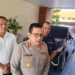 Denpasar City Police Chief Senior Commissioner Leonardo D. Simatupang (foreground) clarified the situation to reporters at the Denpasar City Police headquarters on Monday afternoon (July 13) regarding a social media video alleging that he had seized a reporter's mobile phone.