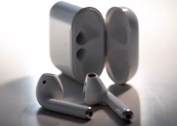 Apple AirPods camera leak