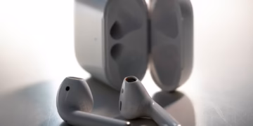 Apple AirPods camera leak