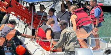 Chinese Tourist Dies After Drowning While Snorkeling at Komodo National Park's Pink Beach 2 Chinese tourist dies drowning Long Pink Beach