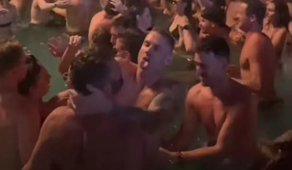 Viral Video Sparks Backlash Over Pool Conditions at Bali's Famous Finns Beach Club, Owner Yet to Comment 2 Finns Beach Club pool video viral