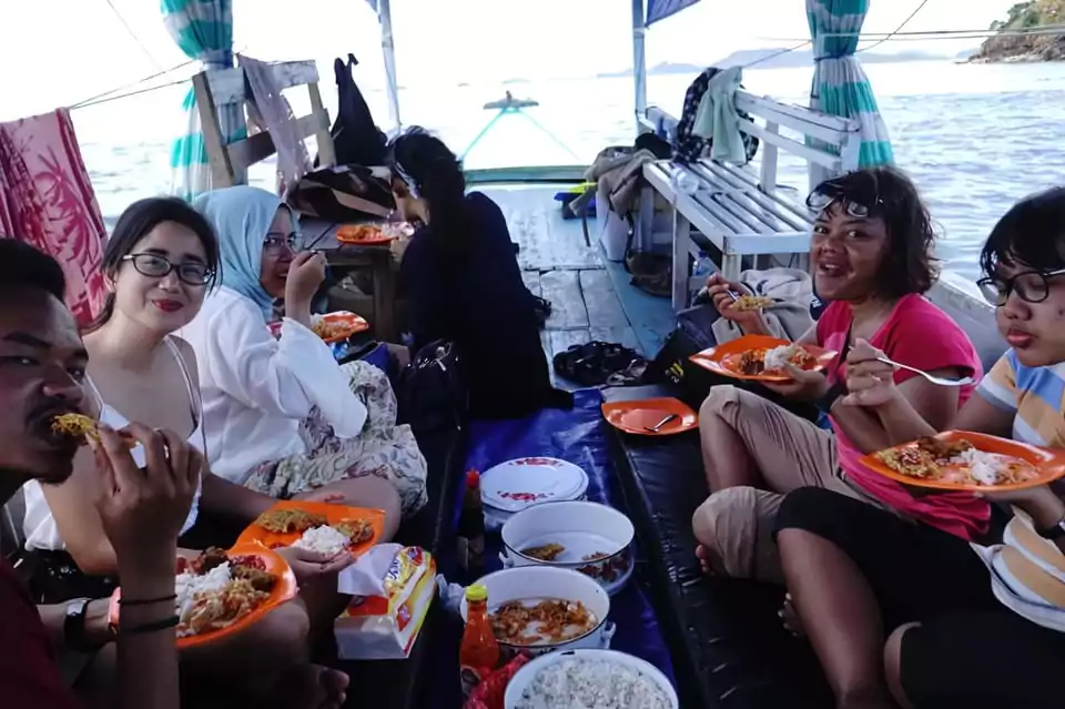 Komodo Tour Slow Boat