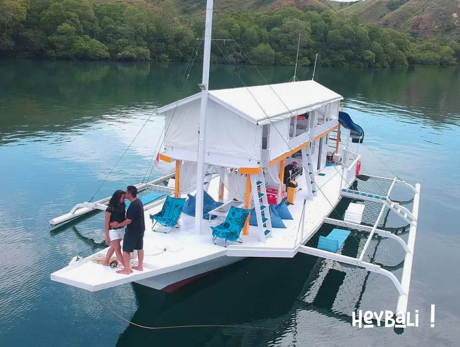 Mata Komodo Boat Rental Labuan Bajo