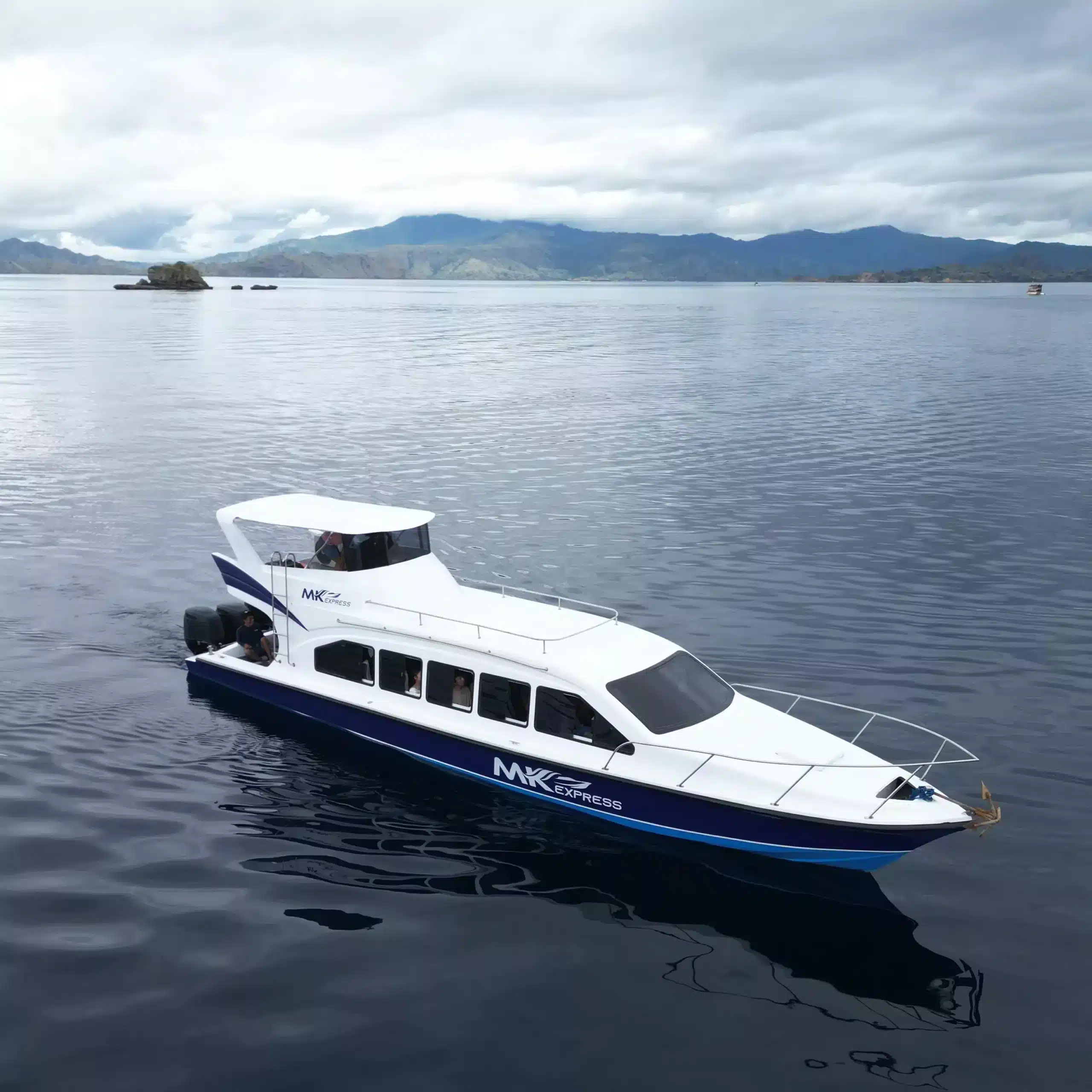 MK FASTBOAT KOMODO