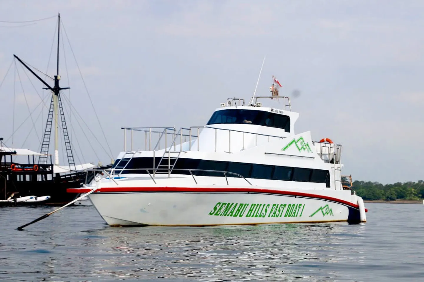 Fast Boat Ticket to Nusa Penida With Semabu Hills