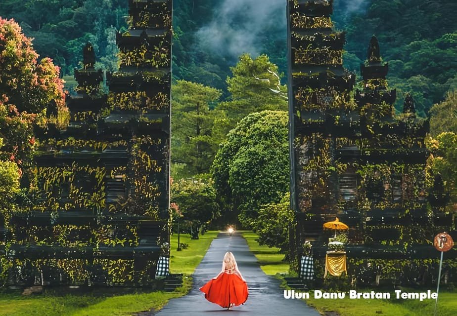 Bali Handara Gate - Bedugul Unesco Tour