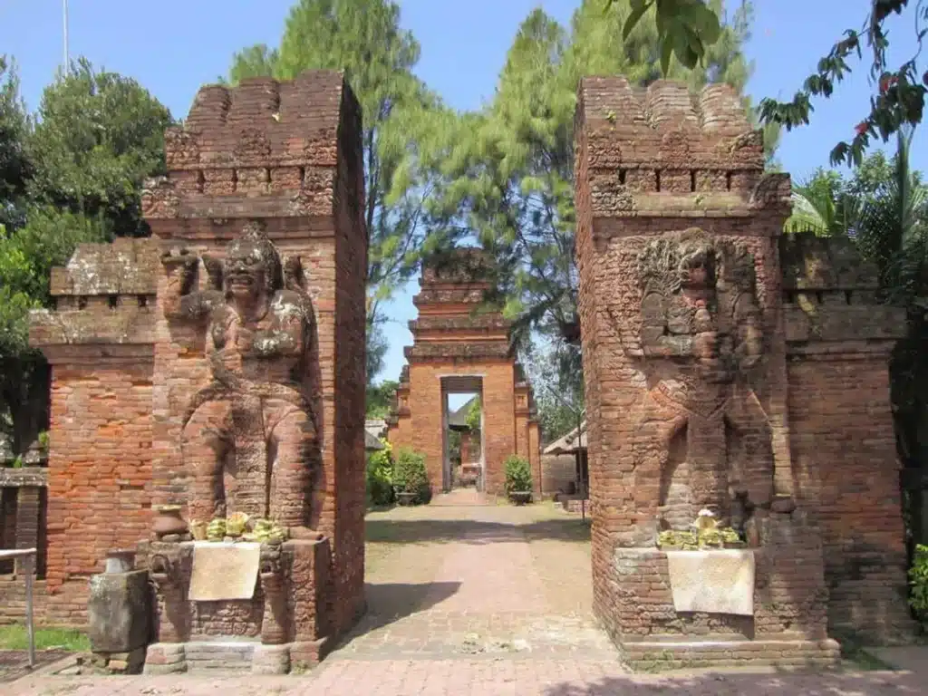 Pura Maospahit