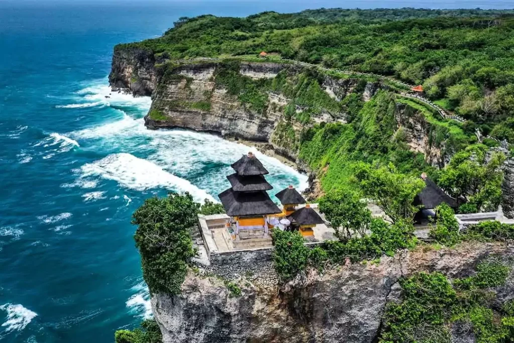 Uluwatu Tample -Famous Landmarks in Bali